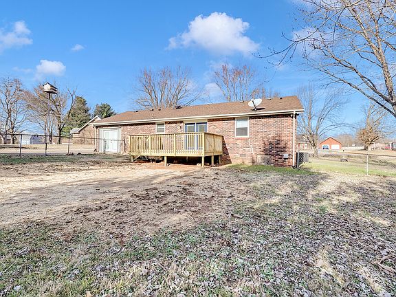 5th image of 106 Sondra Ct