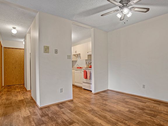5th image of 1804 15th Ave E