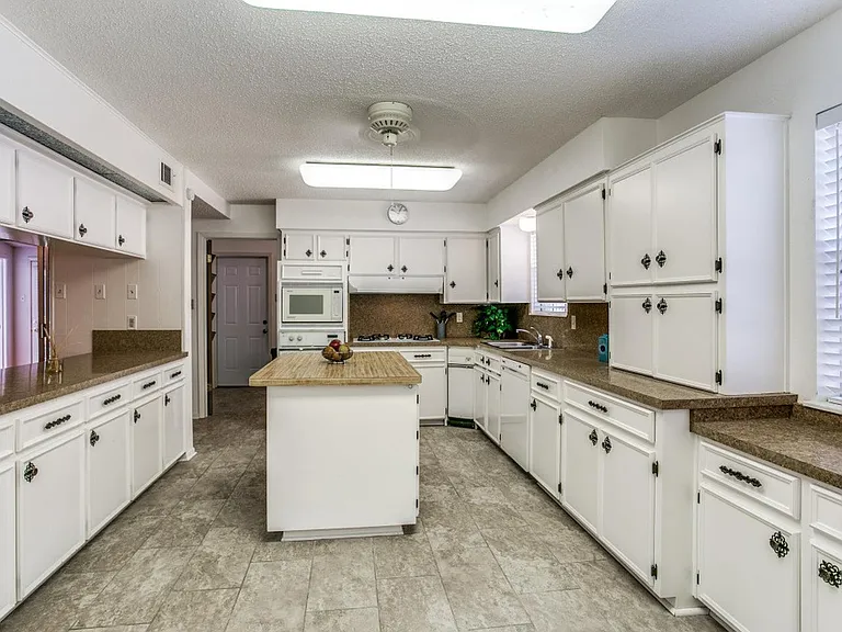 108 Mill Creek Dr — Photo 4