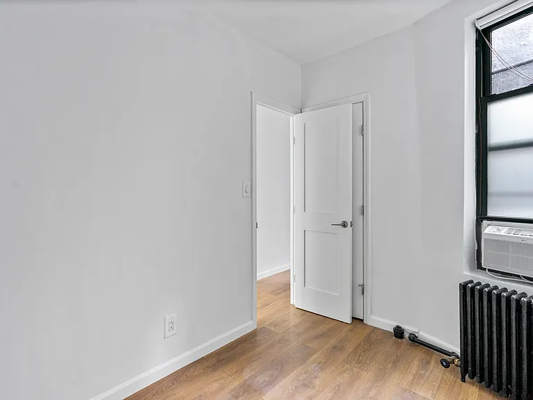 746 9th Ave #3C — Photo 7