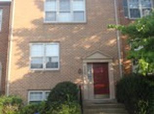5430 Middlebourne Ln, Centreville, VA 20120