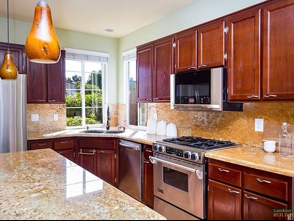 5th image of 804 River Run Cir