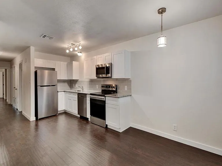 2706 Parker Ln #B — Photo 9