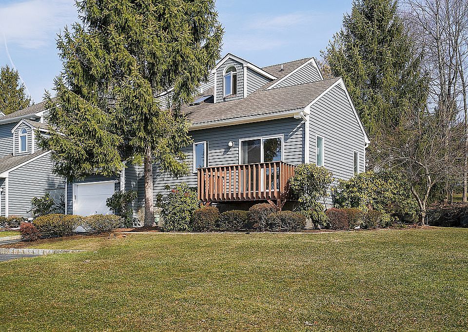 1st image of 1 Bongart Dr