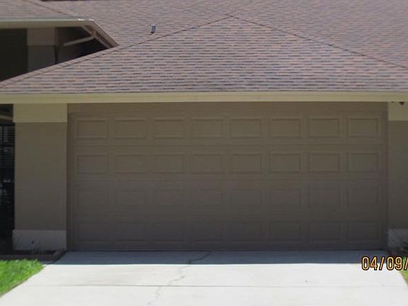 3rd image of 2523 Brimhollow Dr