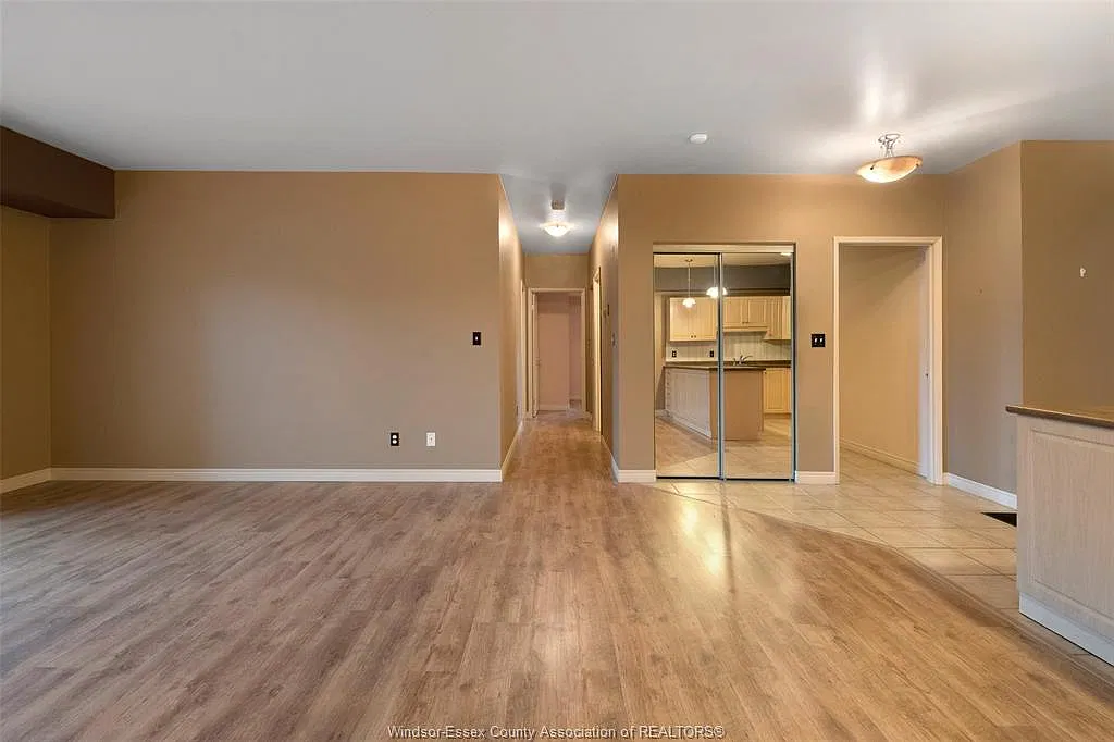 2 bed, 2.0 bath, 1200 sqft, $2,150 — Photo 4