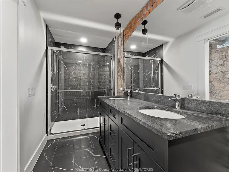 247 Brock St #102 — Photo 27