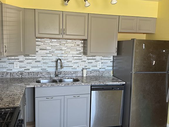 2nd image of 14842 Ensor Ct
