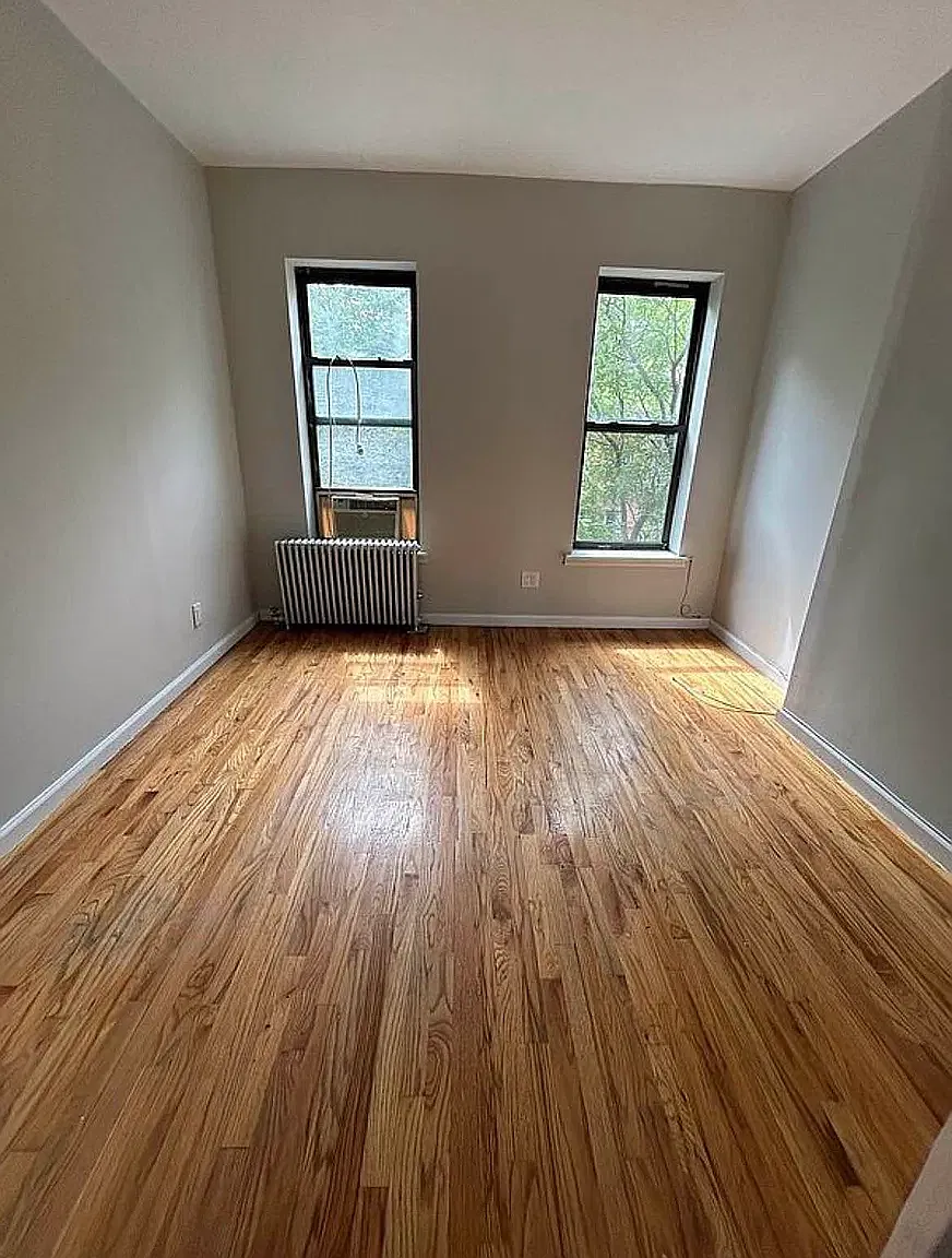265 East 10th Street — Photo 3