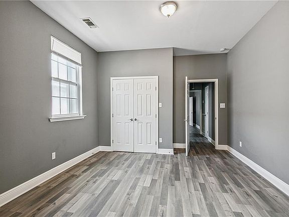 2nd image of 2107-09 Desire St