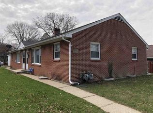 3232 Montrose Ave, Rockford, IL 61101