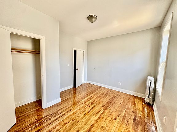 2nd image of 4532 Park Ave #3