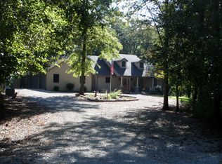 406 NE 25th St, Casey, IL 62420