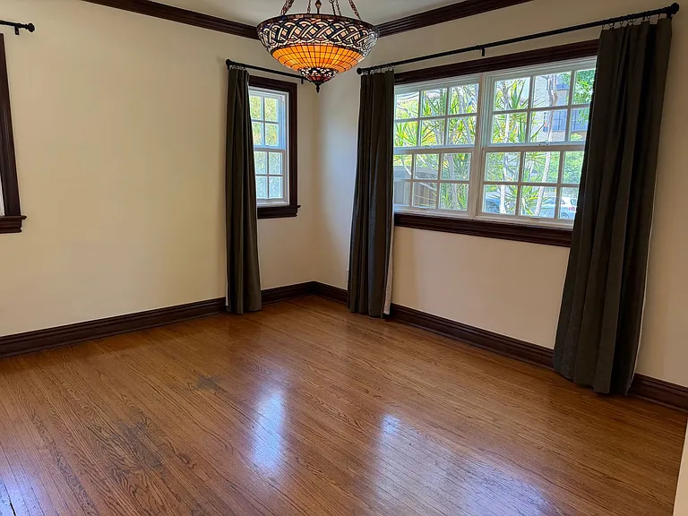 1312 S Orange Grove Ave — Photo 17