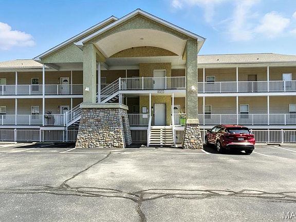 4th image of 230 Plaza Gardens Ct Unit 5B