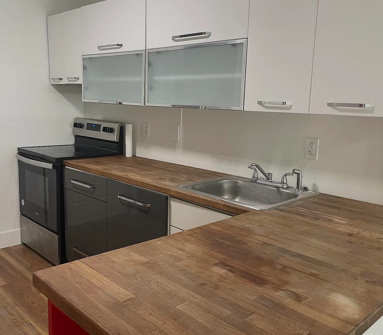 2 bed, 1.0 bath, 729 sqft, $1,850 — Photo 1