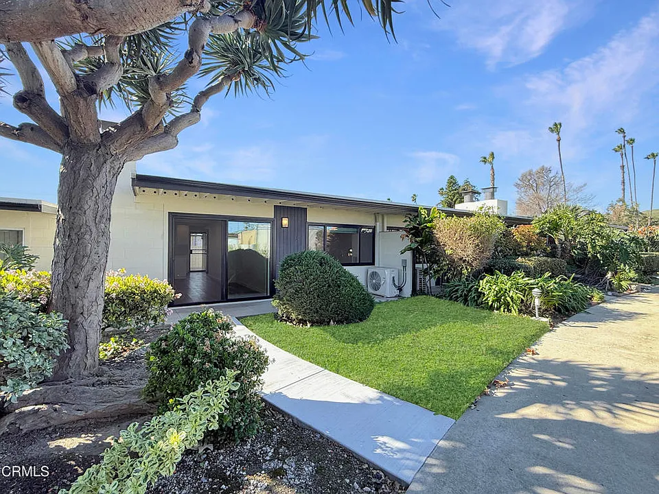 61 Redwood Ave