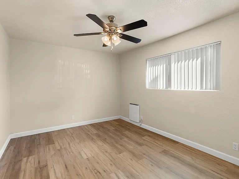 Briarwood Apartments - Riverside, CA — Photo 41