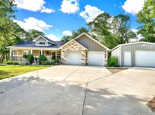 176 Great Oaks Blvd, La Vernia, TX 78121