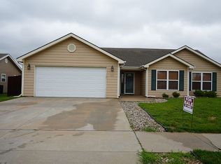 2813 Brookville Dr, Manhattan, KS 66502