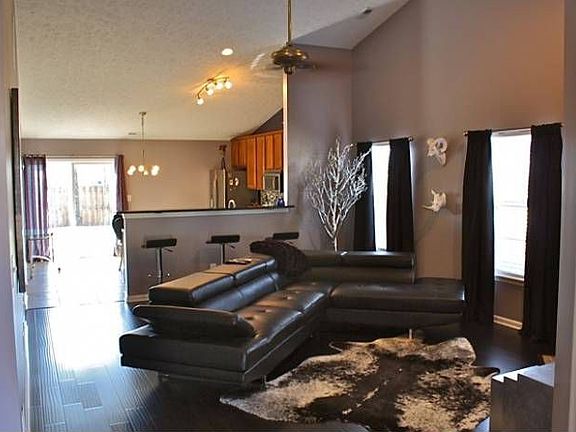 entry/Family Room