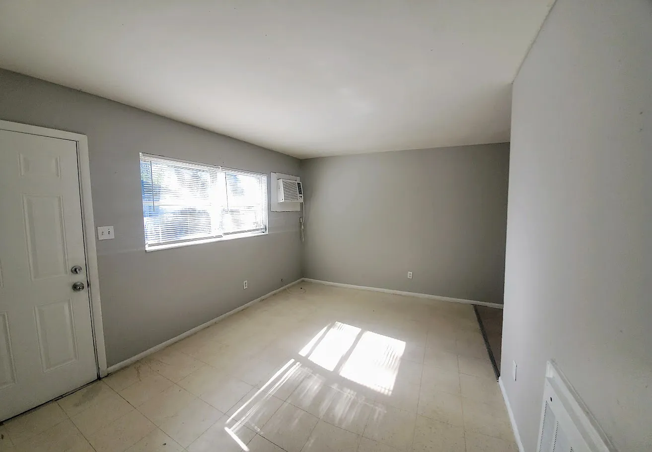 2 bed, 600 sqft, $1,150 — Photo 3