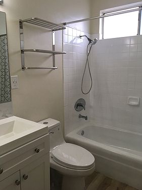 5th image of 2418 Federal Ave APT 4