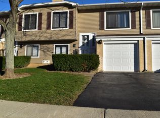 4220 Brentwood Ln, Waukegan, IL 60087