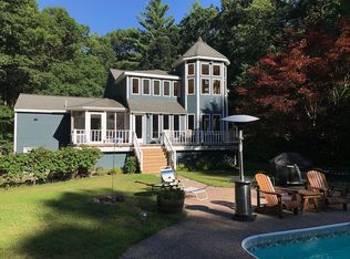 82 East St, Pepperell, MA 01463