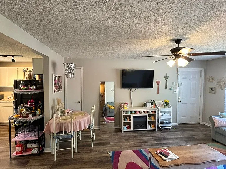 228 Mark Twain Cir — Photo 6