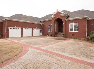 315 Palace Dr, Trussville, AL 35173