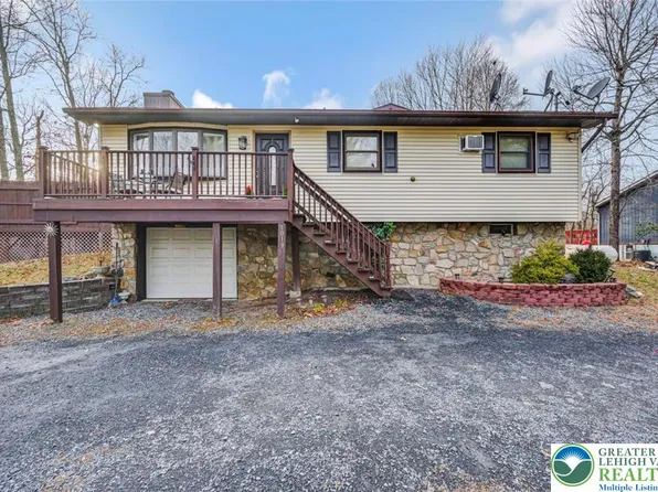 1019 Dancing Ridge Rd, East Stroudsburg, PA 18302