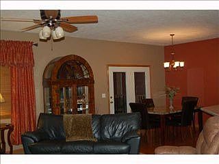 5th image of 2080 Huron Dr