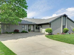 5073 N Oakvale Ct SW, Wyoming, MI 49519