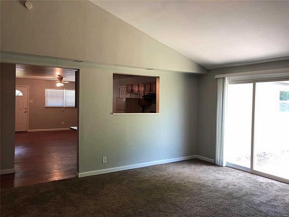 4th image of 409 Saint Patrick Dr