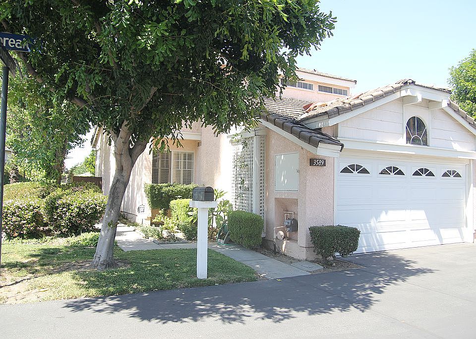 2nd image of 3589 Daybreak St