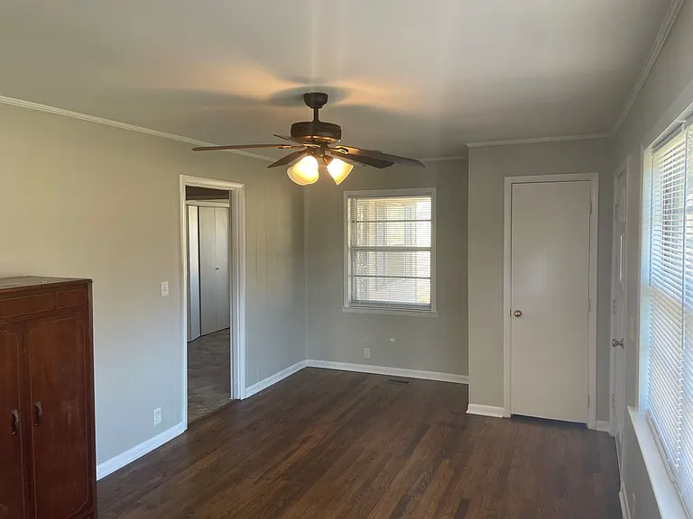 47 Brown St — Photo 3