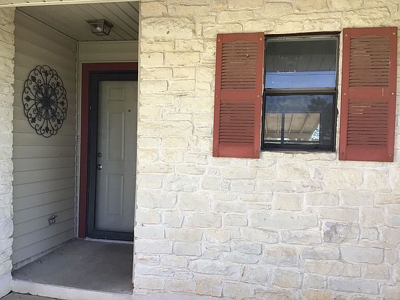 4th image of 100 Huntclub Drive