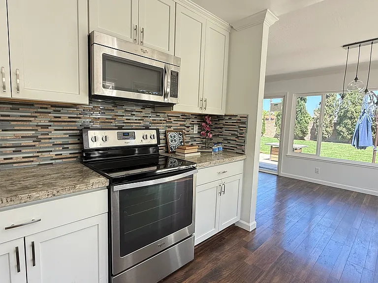 8123 Meadowlark Ct — Photo 4