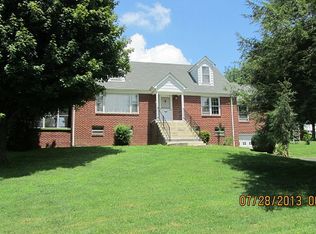 167 Manor Dr, Lebanon, VA 24266