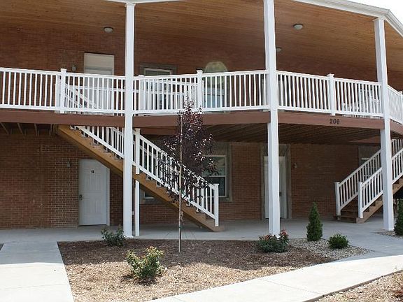 5th image of 206 Kroeger Ave