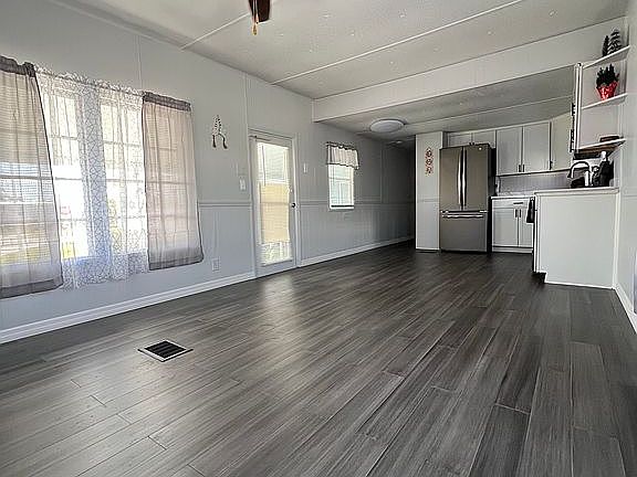 4th image of 7400 46th Ave N Lot 212