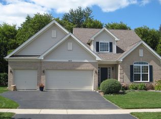 140 Ashton Ln, Crystal Lake, IL 60014