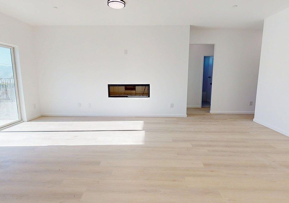 1st image of 9850 Mesquite Ave