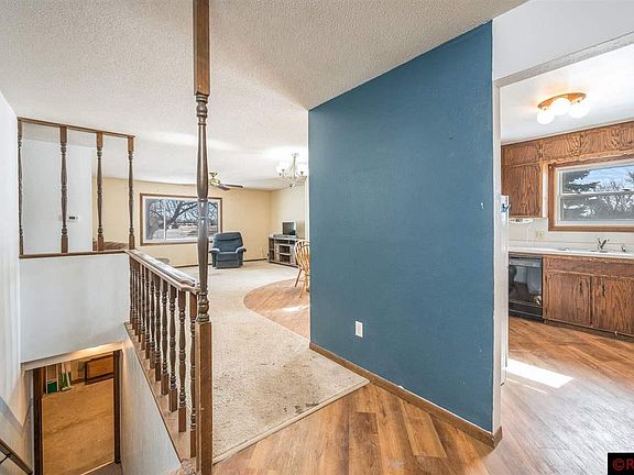 4th image of 501 Homewood Dr N