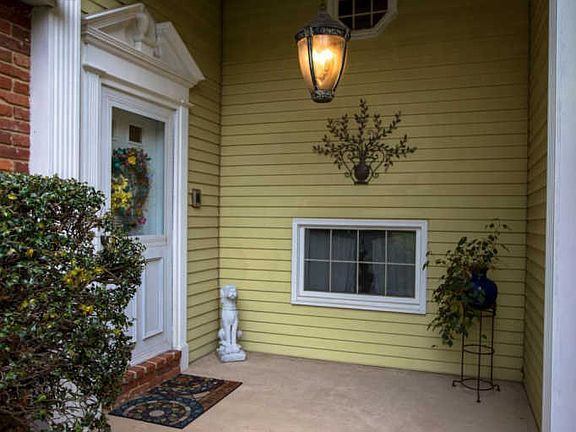 4th image of 64 Grace Dr