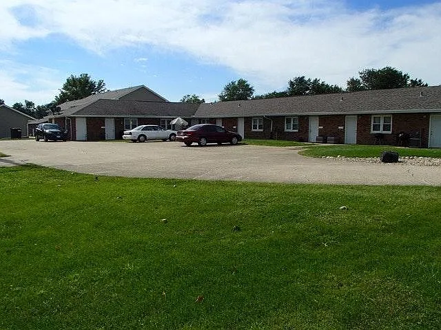 1112 Miller St — Photo 3