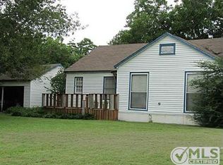 1913 Franklin St, Bonham, TX 75418