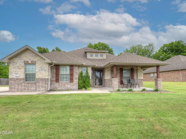 1113 Chesterfield Dr, Webb City, MO 64870