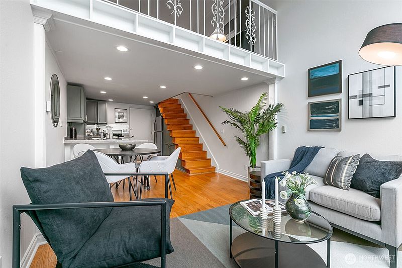 3rd image of 1000 Union St #315